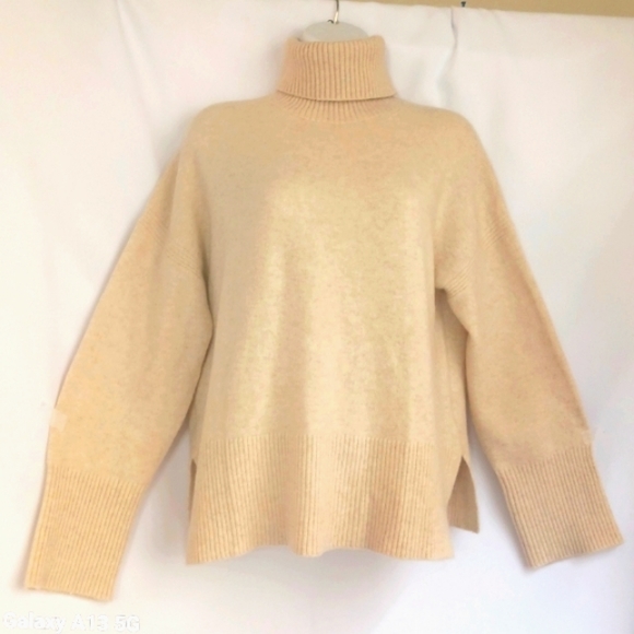 J. Crew Sweaters - J. CREW Women's Tan Turtle Neck Merino Wool & Alpaca Blend Sweater Sz XS
